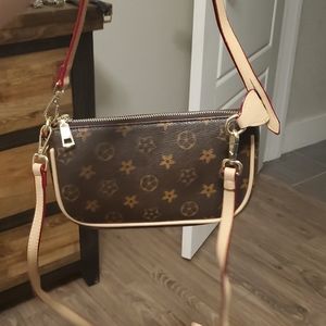 Crossbody handbag